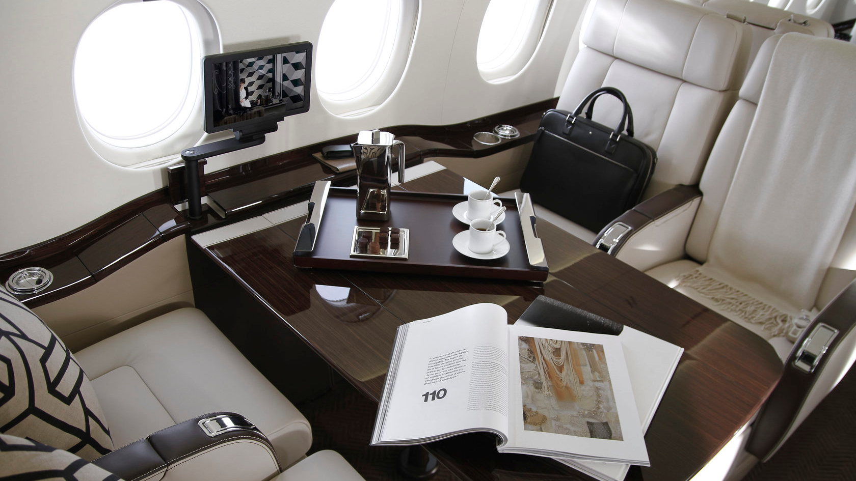 DASSAULT FALCON 2000 SERIES — фото 4