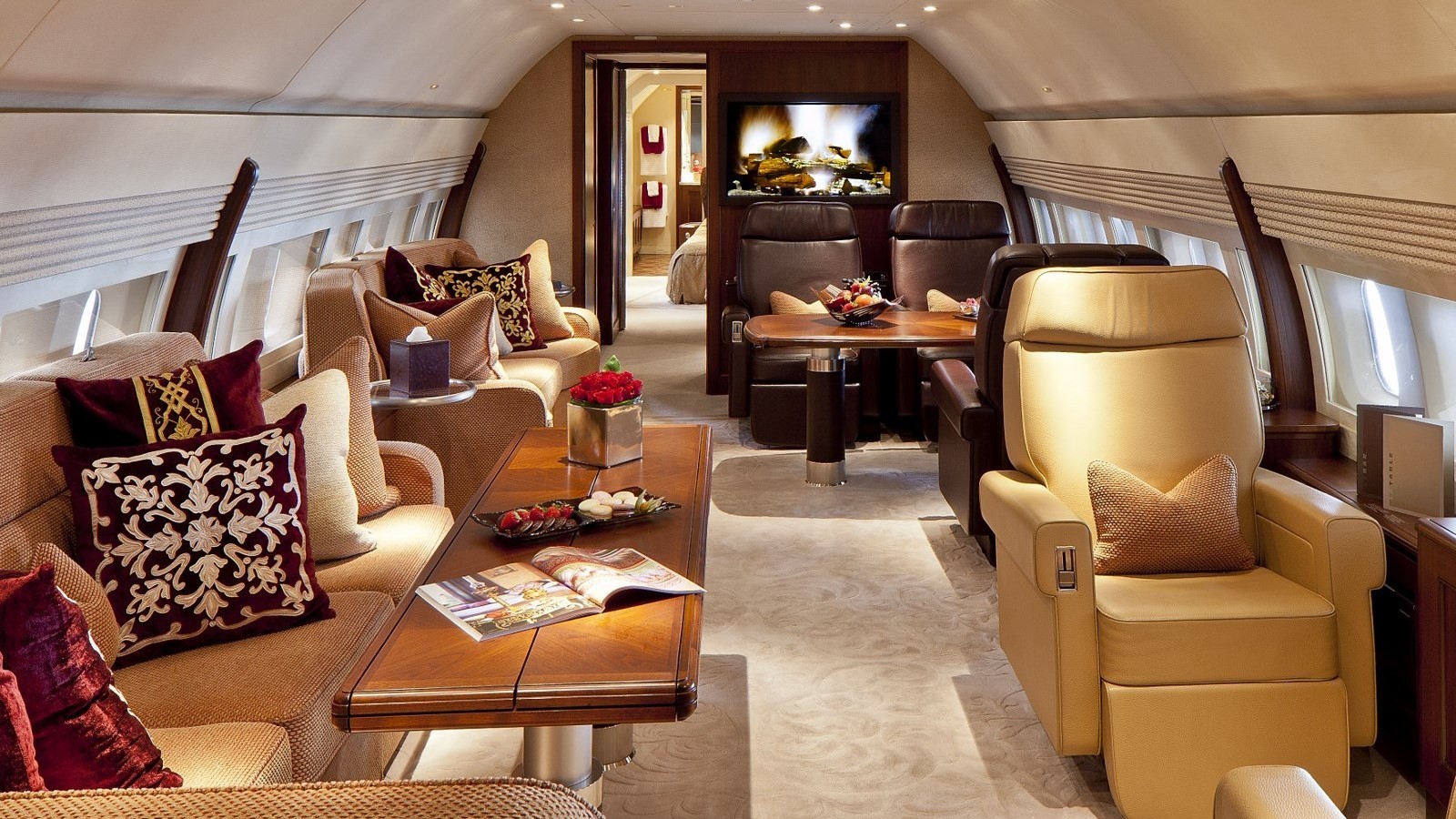 BOEING BUSINESS JET — фото 2