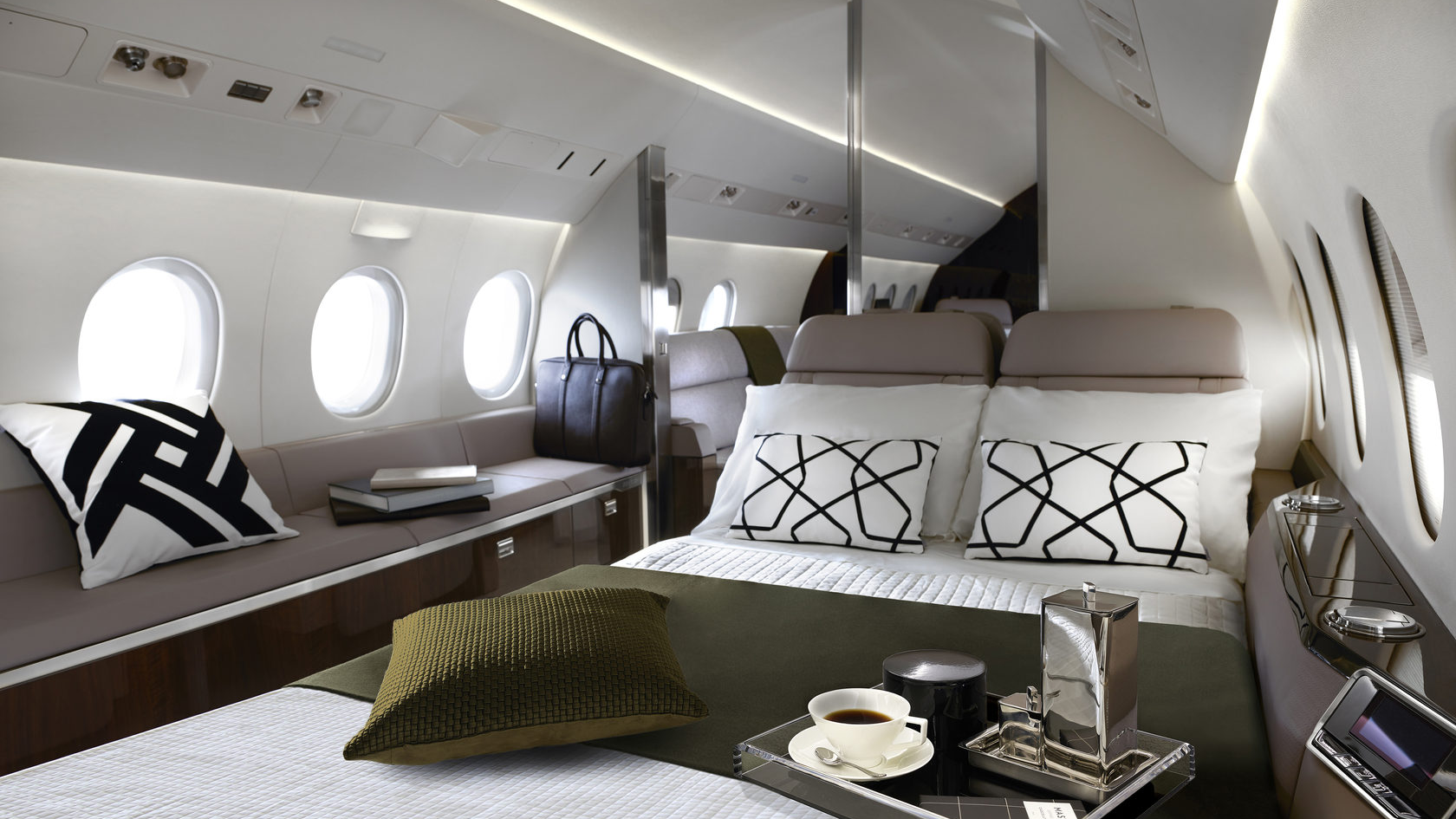 DASSAULT FALCON 900 SERIES — фото 6