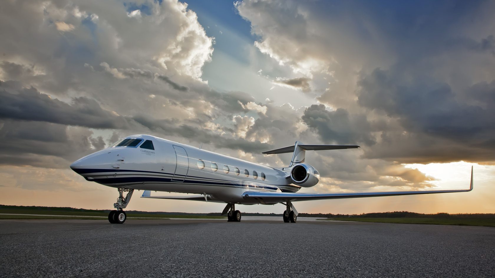 GULFSTREAM G550 — фото 1